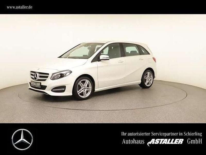 Gebraucht Mercedes B200 Urban 156 PS (114 kW) 2018 Zirrusweiß Van / Kleinbus