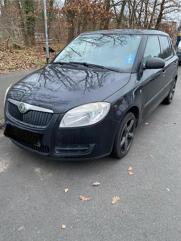 Schwarz Gebraucht 2010 Skoda Fabia Cool Edition Kleinwagen | 2.300 € (Guter Preis) - Bild 1/4