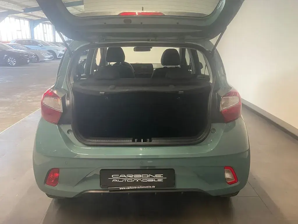 Gebraucht Hyundai i10 Select 67 PS (49 kW) 2022 Grün Kleinwagen