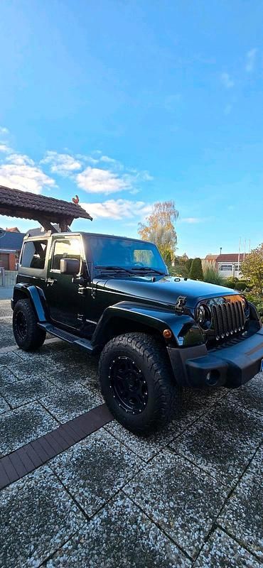 Gebraucht Jeep Wrangler Sahara 200 PS (147 kW) 2013 Schwarz SUV