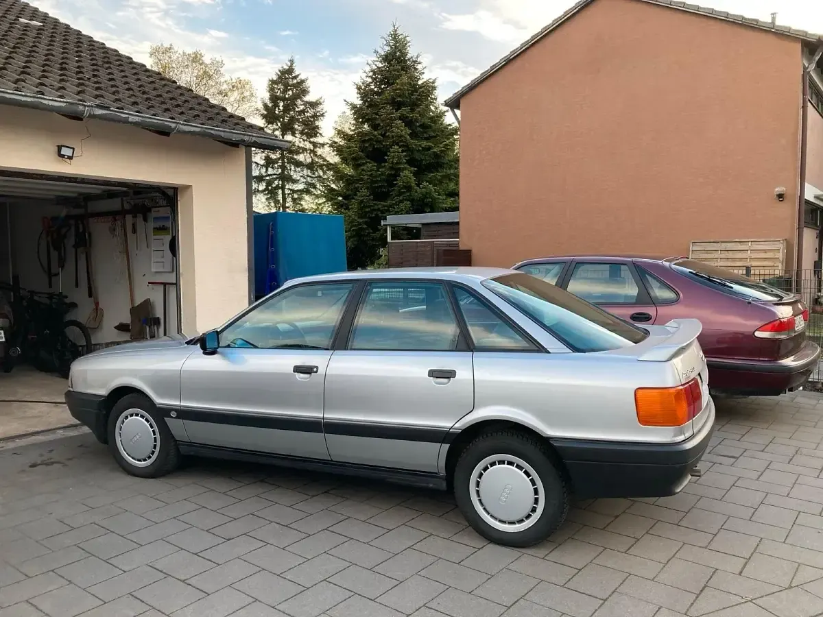 Gebraucht Audi 80 90 PS (66 kW) 1987 Silber Limousine