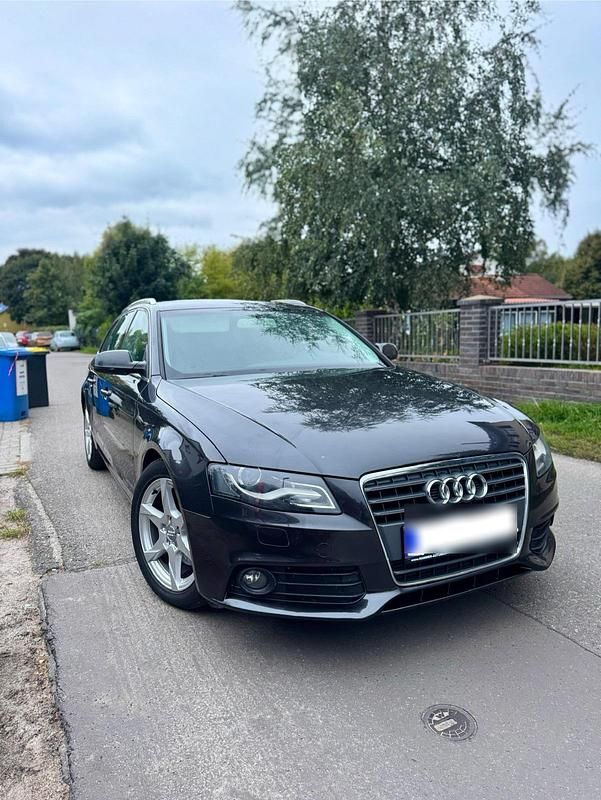 Grau Gebraucht 2012 Audi A4 S-Line Kombi | 6.300 € (Superpreis) - Bild 1/4