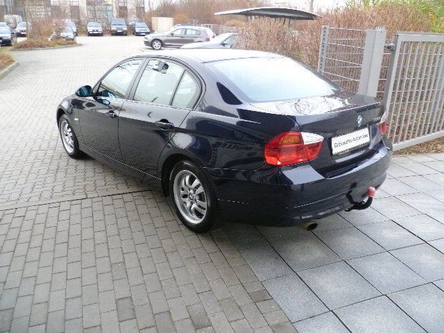 Gebraucht BMW 320 Advantage 150 PS (110 kW) 2007 Blau metallic Limousine