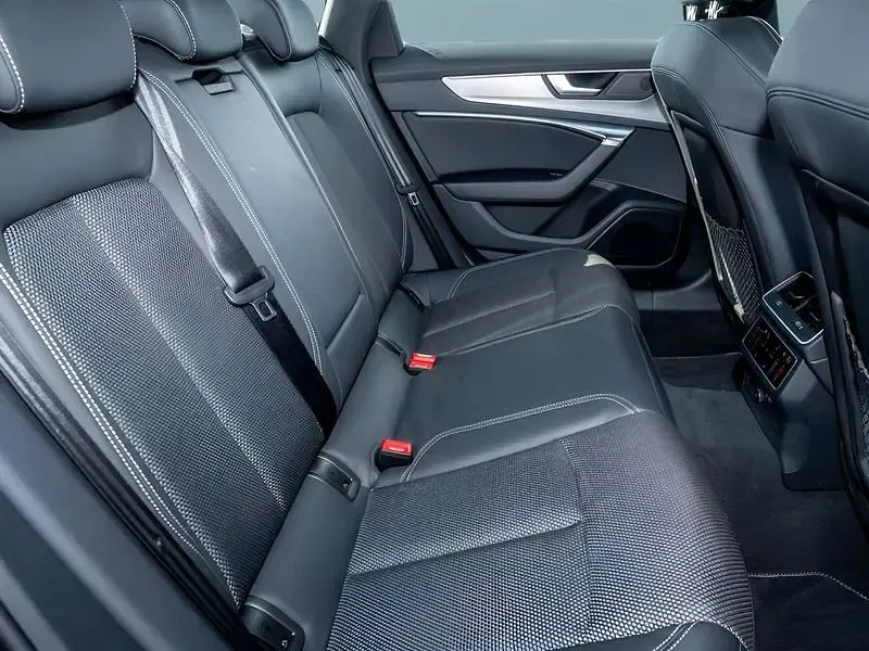 Gebraucht Audi A6 286 PS (210 kW) 2025 Grau Kombi