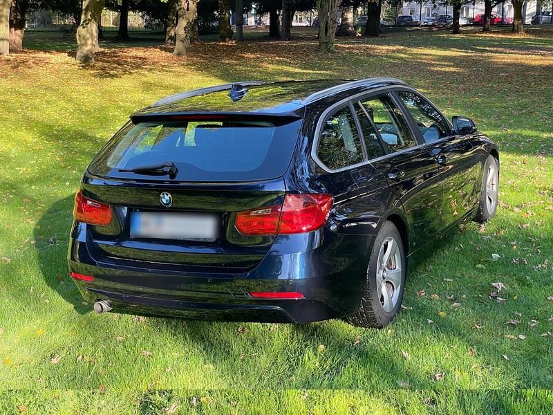 Gebraucht BMW 320 Efficient Dynamics 163 PS (119 kW) 2013 Blau Kombi
