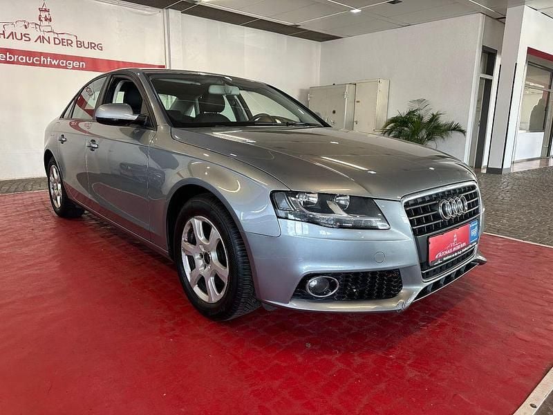 Quarzgrau Gebraucht 2010 Audi A4 Attraction Limousine | 7.950 € (Guter Preis) - Bild 1/4