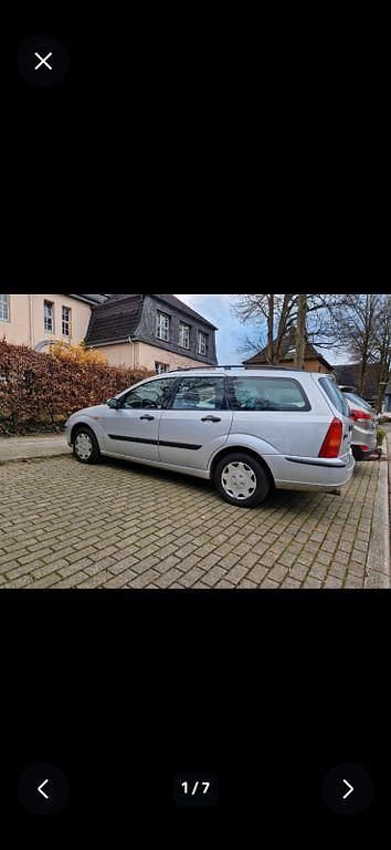 Używany Ford Focus 101 KM (74 kW) 2005 Srebrny Sedan/Limuzyna