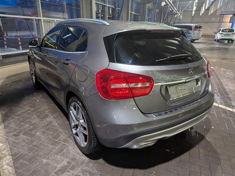 Gebraucht Mercedes CLA220 170 PS (125 kW) 2015 Grau Limousine