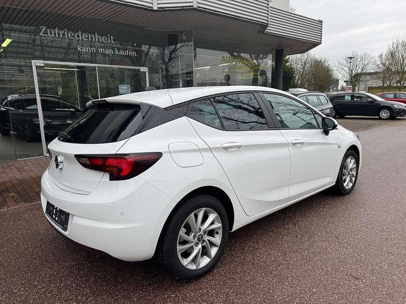 Gebraucht Opel Astra Edition 131 PS (96 kW) 2020 Weiß Kleinwagen