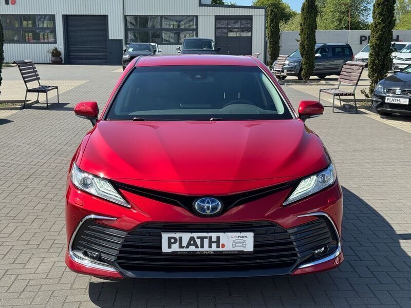 Gebraucht Toyota Camry Hybrid Executive 178 PS (130 kW) 2021 Rot Limousine