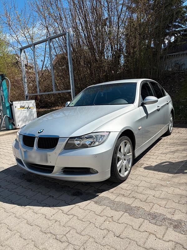 Gebraucht BMW 320 150 PS (110 kW) 2006 Silber Limousine