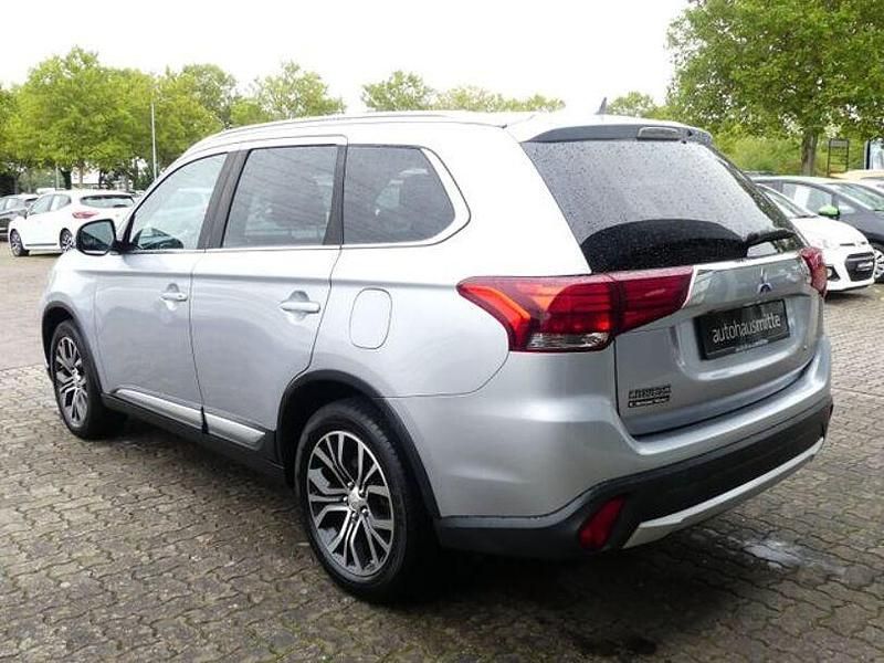 Gebraucht Mitsubishi Outlander Edition+ 150 PS (110 kW) 2018 Silber SUV