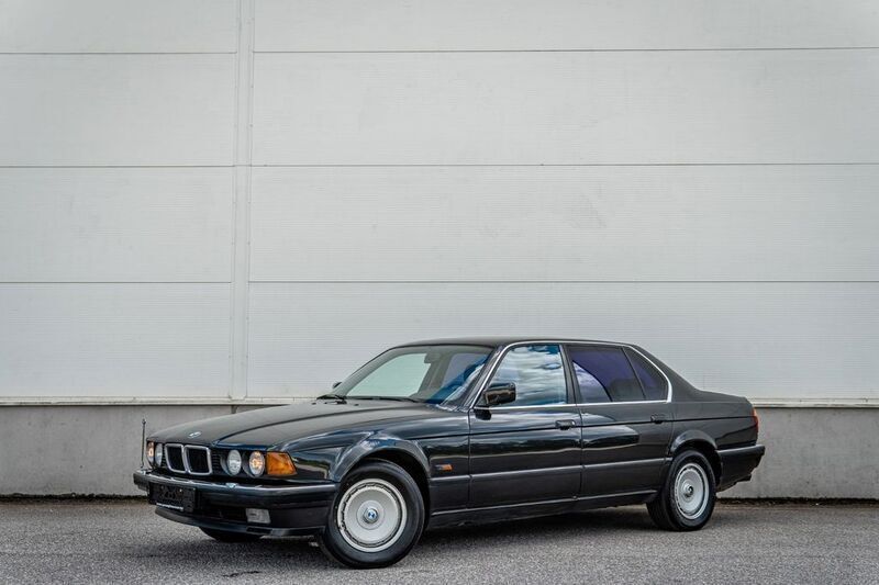 Schwarz Gebraucht 1990 BMW 750L Limousine | 14.400 € - Bild 1/4