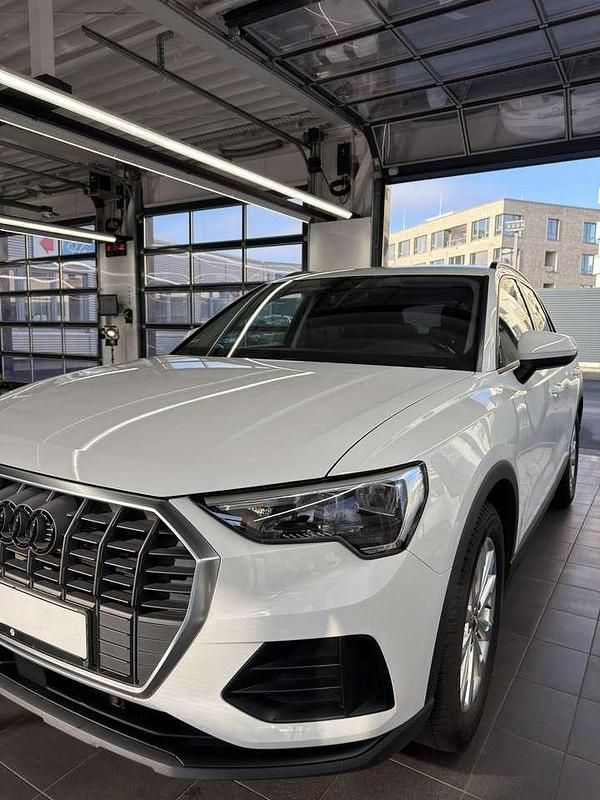 Gebraucht Audi Q3 Basis 150 PS (110 kW) 2019 Weiß SUV