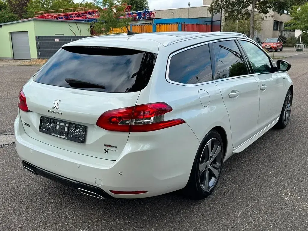 Gebraucht Peugeot 308 GT-line 131 PS (96 kW) 2017 Weiß Limousine