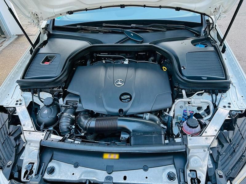 Gebraucht Mercedes GLC220 170 PS (125 kW) 2016 Weiß SUV