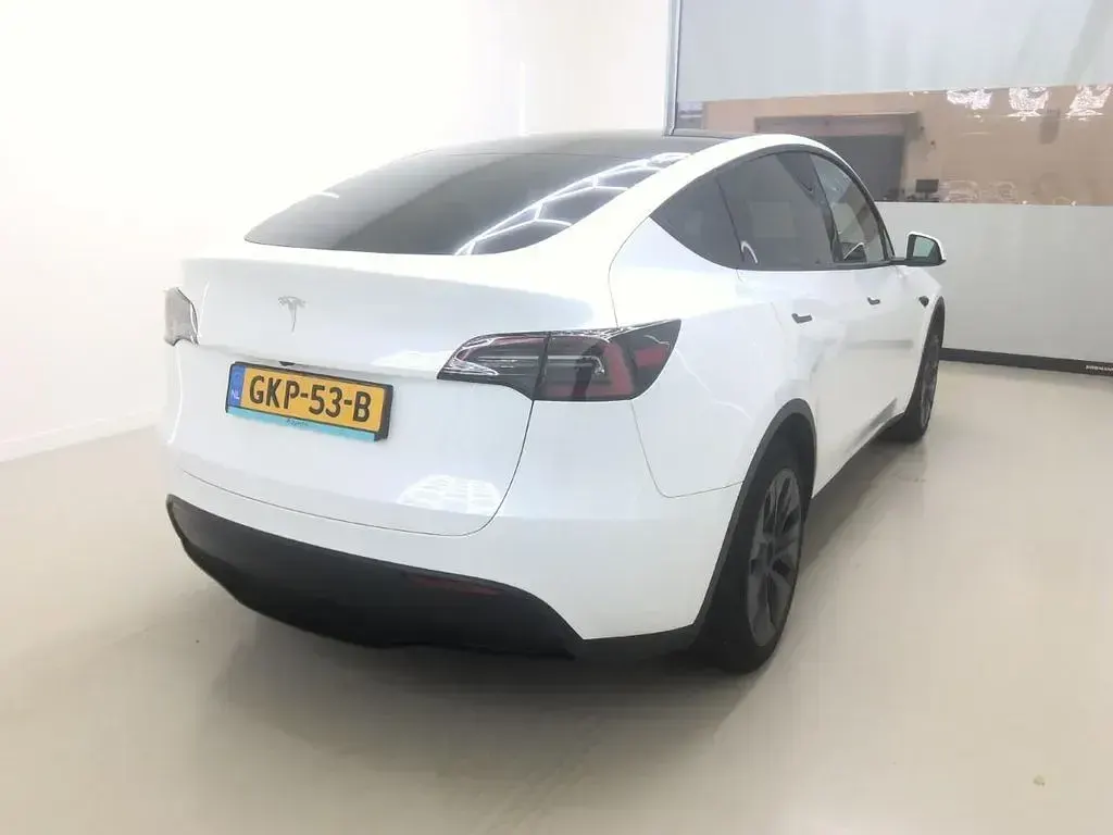 Gebraucht Tesla Model Y Standard Range 258 kW (351 PS) 2024 Weiß SUV