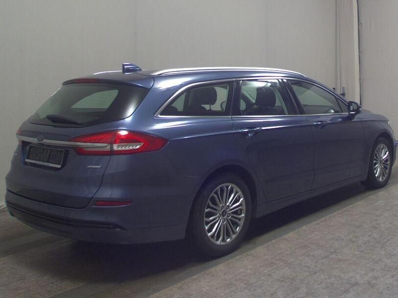 Gebraucht Ford Mondeo Titanium 188 PS (138 kW) 2020 Chromablau metallic Kombi