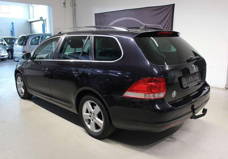 Gebraucht VW Golf V Comfortline 140 PS (102 kW) 2007 Deep black perleffekt Kombi