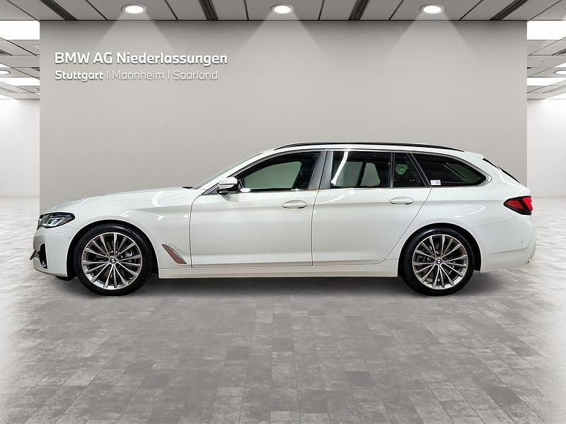 Gebraucht BMW 530 Performance 286 PS (210 kW) 2023 Weiß Kombi