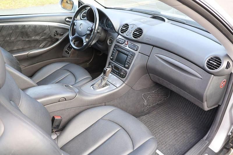 Gebraucht Mercedes CLK270 170 PS (125 kW) 2003 Silber Coupé