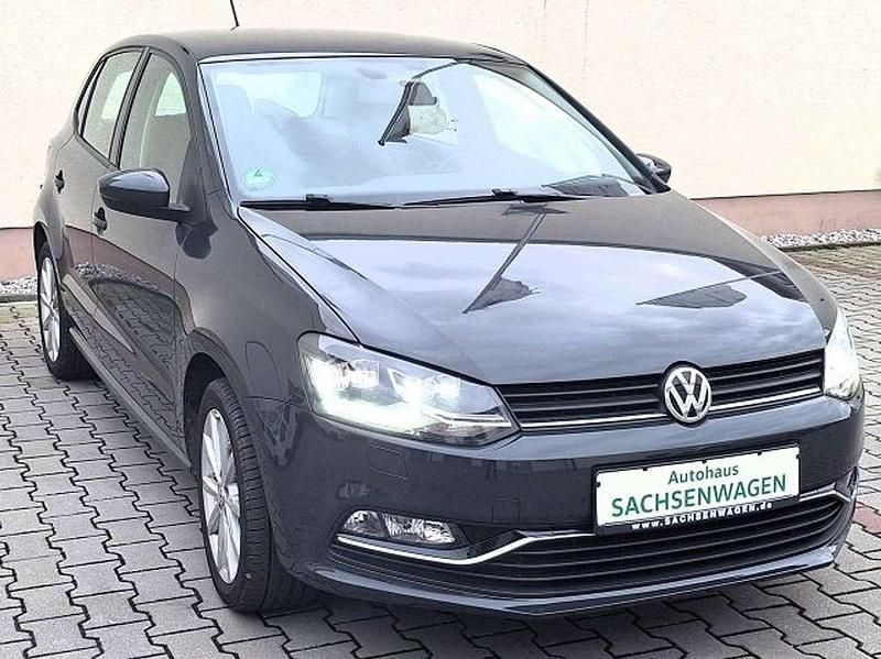 Grau Gebraucht 2015 VW Polo Highline Kleinwagen | 10.900 € (Teuer) - Bild 1/4