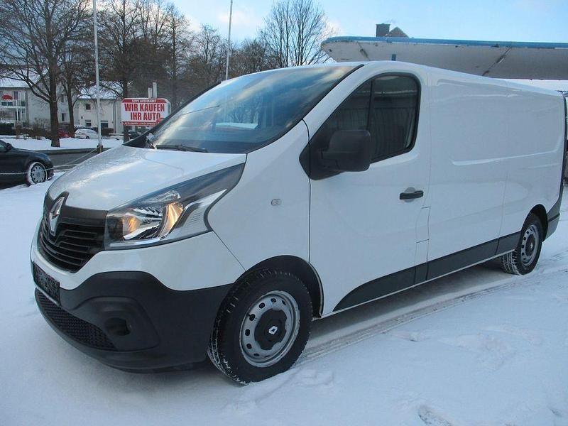 Weiß Gebraucht 2019 Renault Trafic Komfort Van / Kleinbus | 9.990 € (Superpreis) - Bild 1/4
