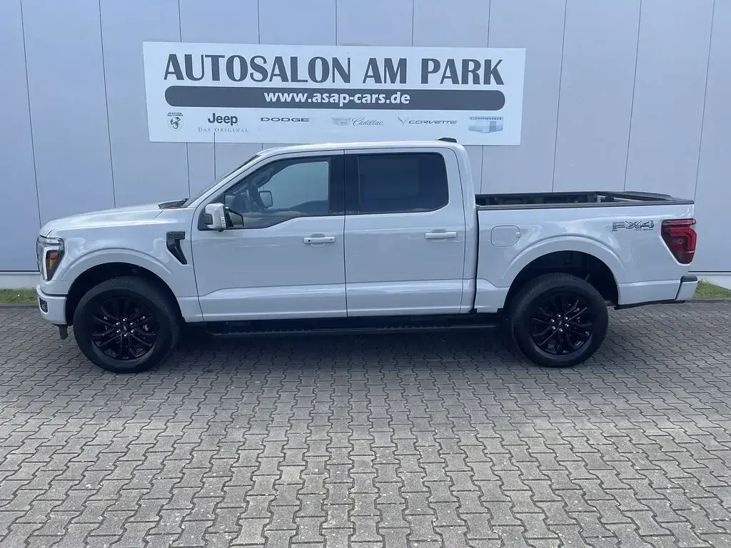 Neu Ford V8 Lariat 405 PS (297 kW) 2026 Grau SUV