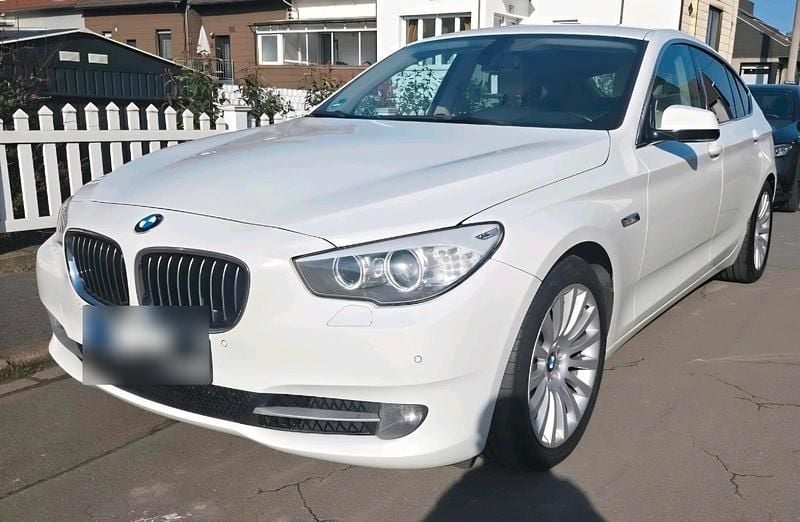 Gebraucht BMW 530 245 PS (180 kW) 2010 Weiß Limousine