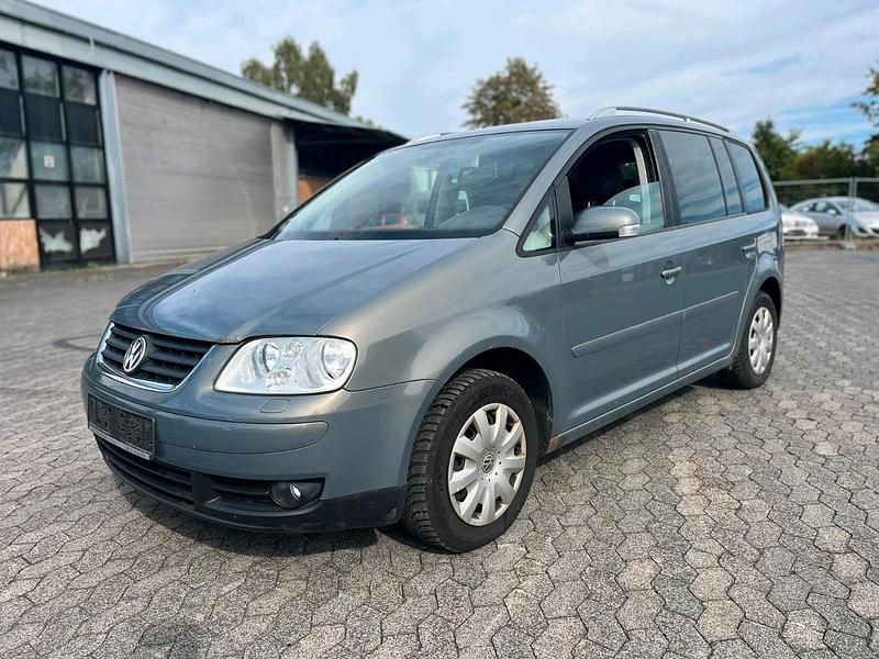Grau Gebraucht 2005 VW Touran Van / Kleinbus | 990 € (Superpreis) - Bild 1/4