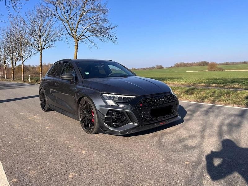 Gebraucht Audi RS3 Ambiente 500 PS (367 kW) 2022 Grau Limousine
