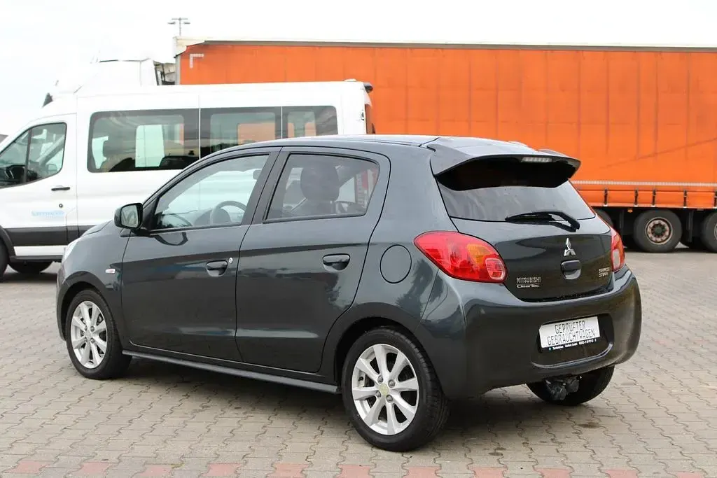 Gebraucht Mitsubishi Space Star 80 PS (58 kW) 2013 Grau Van / Kleinbus