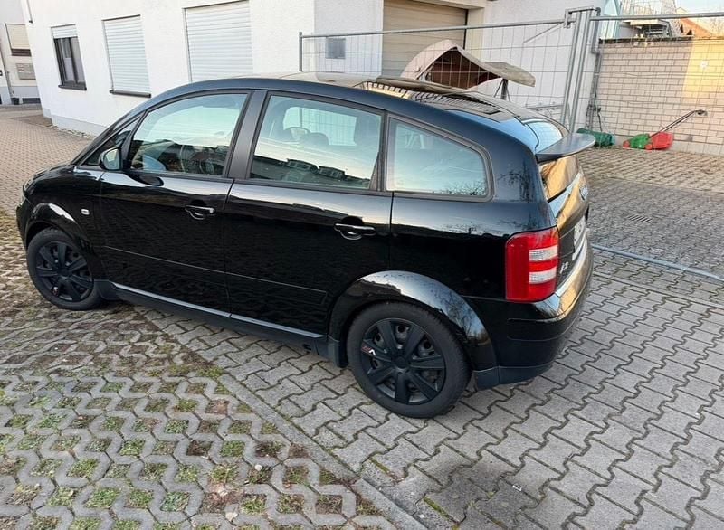 Gebraucht Audi A2 75 PS (55 kW) 2001 Schwarz Kleinwagen