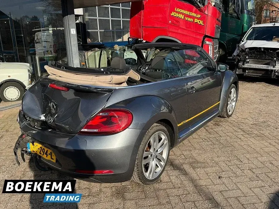 Second-hand VW Beetle Design 105 CP (77 kW) 2013 Gri Hatchback