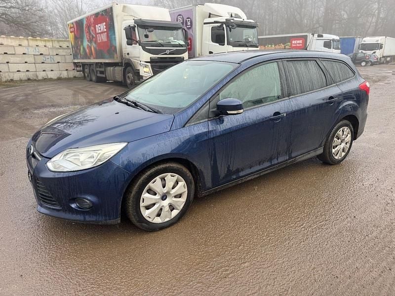 Blau Gebraucht 2013 Ford Focus Titanium Kombi | 2.000 € (Superpreis) - Bild 1/4