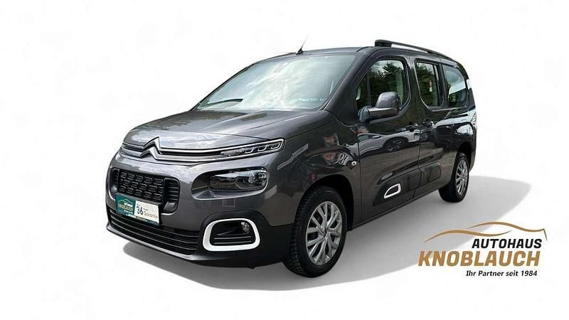 Grau Gebraucht 2019 Citroën Berlingo Feel Van / Kleinbus | 22.400 € (Teuer) - Bild 1/3