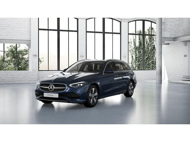 Gebraucht Mercedes C180 Advanced 170 PS (125 kW) 2025 Blau / sodalithblau Kombi