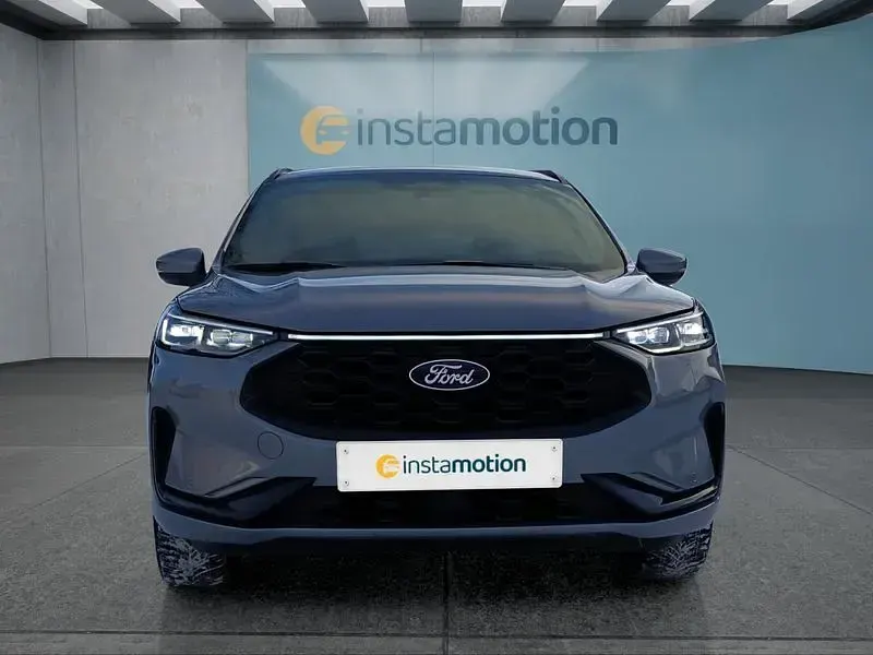 Używany Ford Kuga ST-Line 242 KM (177 kW) 2025 Srebrny SUV
