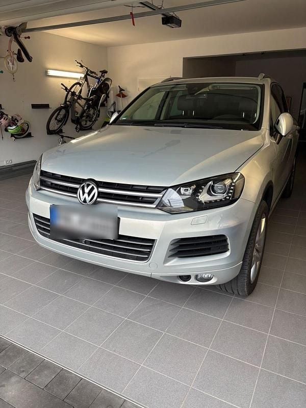 Gebraucht VW Touareg 245 PS (180 kW) 2014 Silber SUV