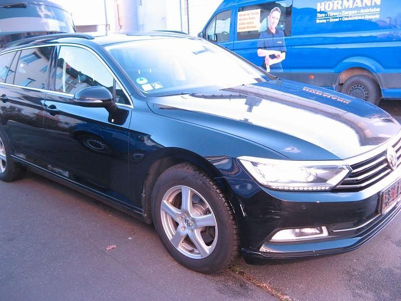 Gebraucht VW Passat 150 PS (110 kW) 2019 Schwarz Kombi