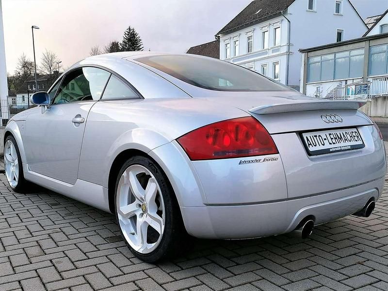 Gebraucht Audi TT 300 PS (220 kW) 2000 Lichtsilber metallic Coupé