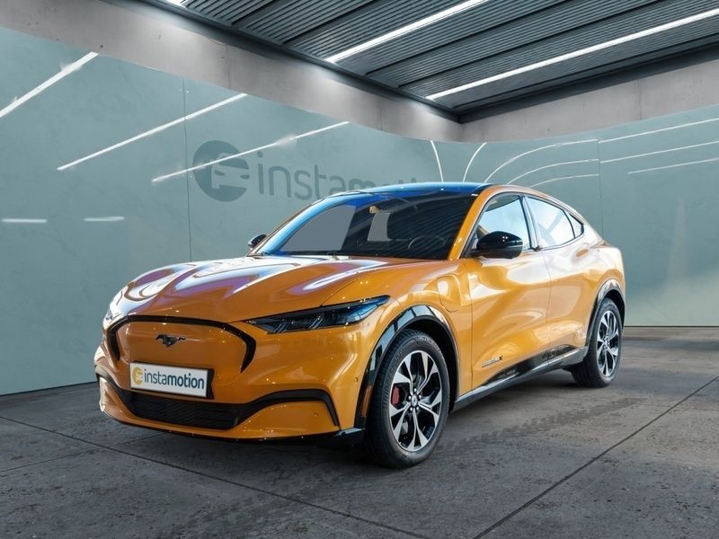 Orange Gebraucht 2023 Ford Mustang Mach-E Extended Range SUV | 47.900 € (Teuer) - Bild 1/4