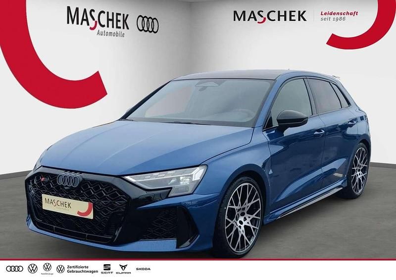 Neu Audi RS3 Sport 400 PS (294 kW) 2025 Blau Limousine