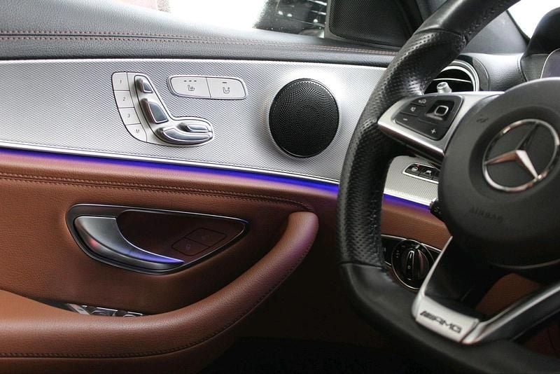 Gebraucht Mercedes E350 AMG 258 PS (189 kW) 2017 Silber Kombi