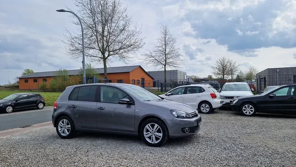 Gebraucht VW Golf VII Match 105 PS (77 kW) 2012 Grau Limousine