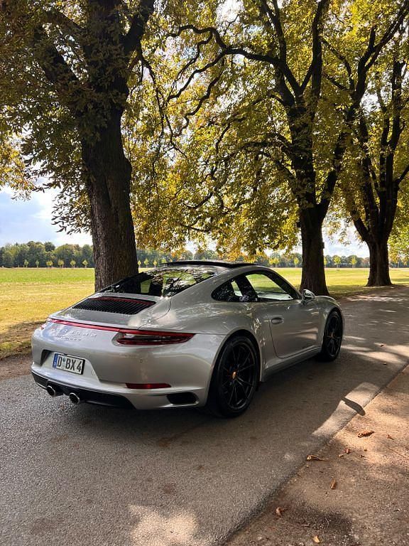 Gebraucht Porsche 911 Carrera 4 370 PS (272 kW) 2017 Silber Coupé