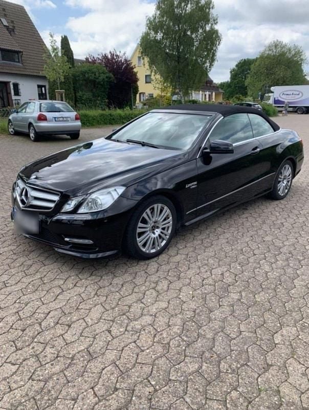 Usata Mercedes E250 204 CV (150 kW) 2012 Nero Cabrio