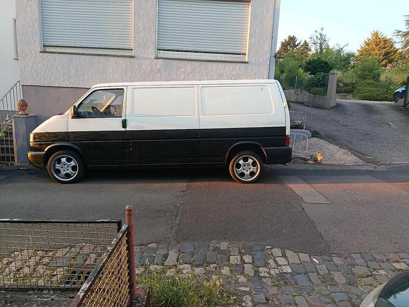 Rot Gebraucht 1994 VW T4 Van | 2.500 € - Bild 1/4
