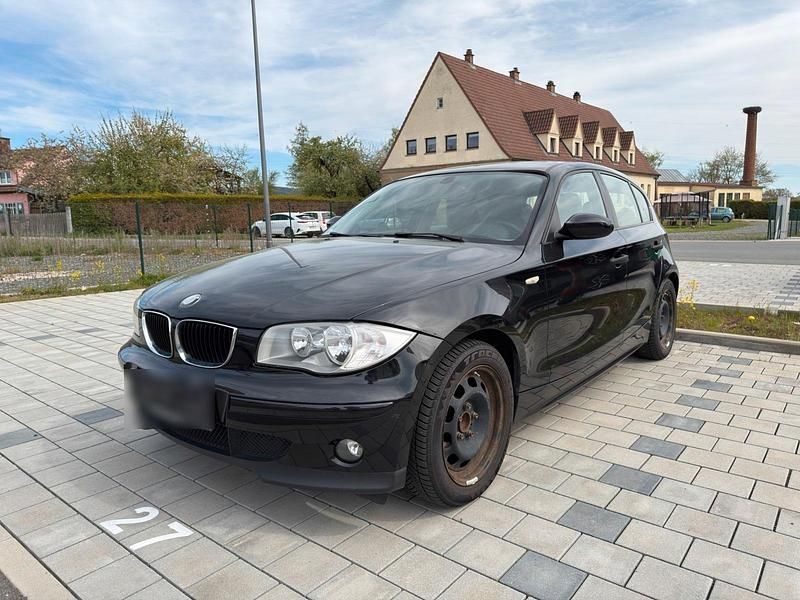 Gebraucht BMW 116 116 PS (85 kW) 2005 Schwarz Kleinwagen