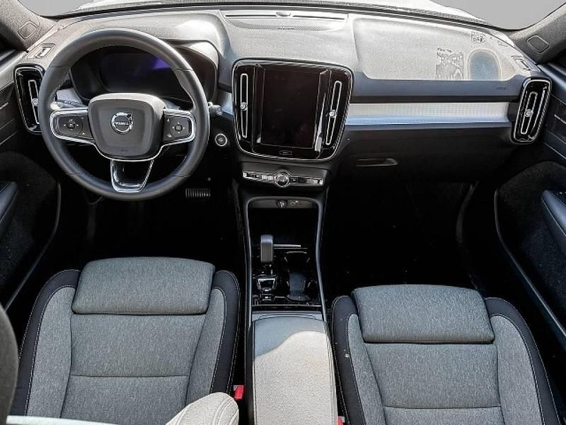 Gebraucht Volvo XC40 Plus 163 PS (119 kW) 2023 Weiß SUV